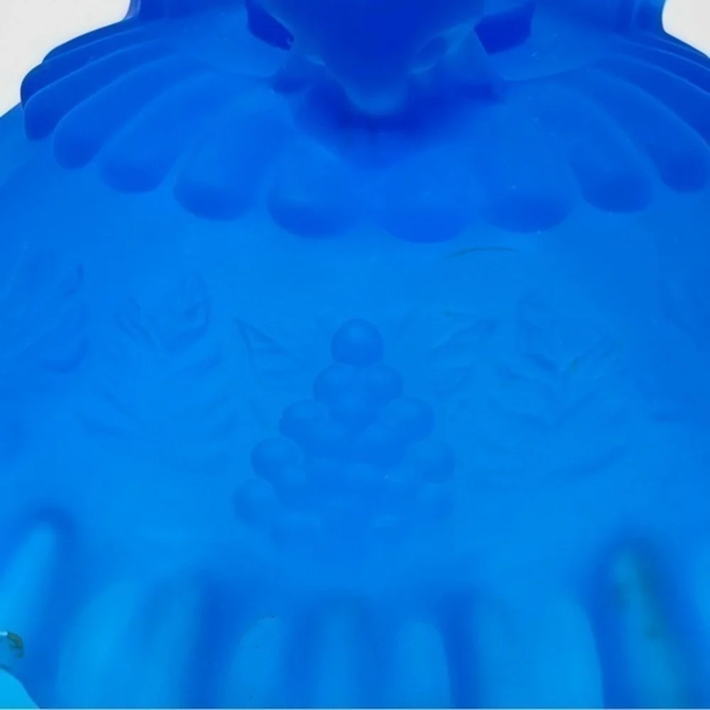 Westmoreland Blue Mist Glass‎ Paneled Grape Crimped Footed Candy Dish Vintage - Picture 7 of 8